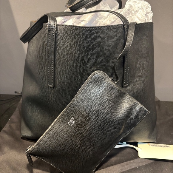 FENDI Leather Black Large Tote Bag (Used) - Picture 4 of 5